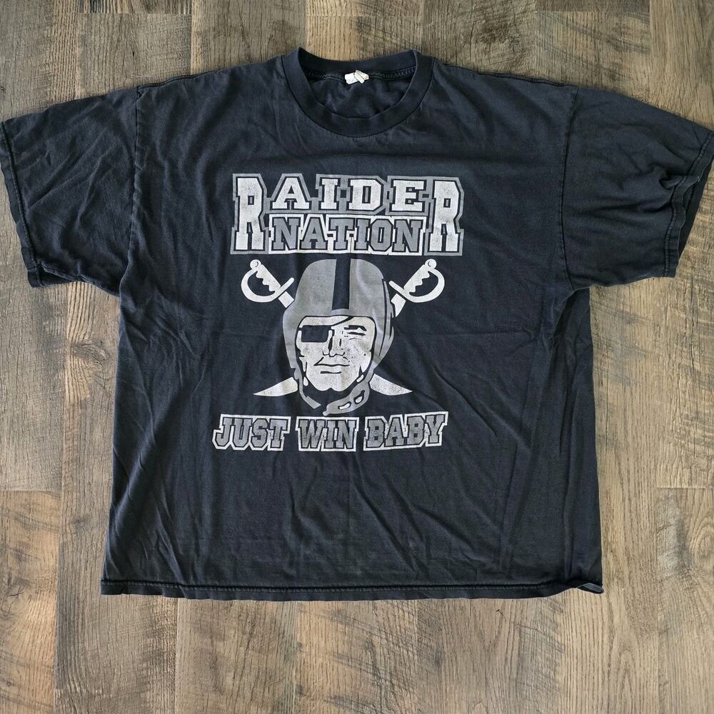 Vintage 90s Oakland Raiders T Shirt Mens M Alstyle AAA Back To Silver & Black